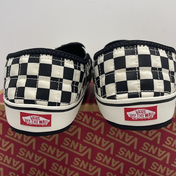 Vans WMNS Slip-Er 2 (Checkerboard)BIk/Clsc White 
VN0A4UWOIB8 Sneakers - Picture 13 of 16